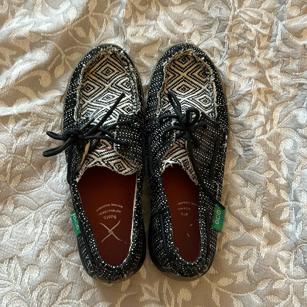 Twisted X Women’s Driving Moccasin Size 6